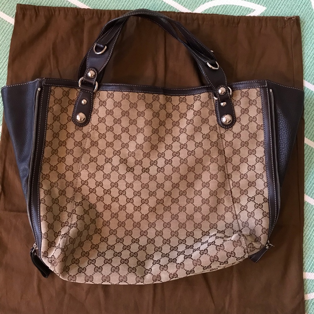 Gucci Expandable Tote Bag